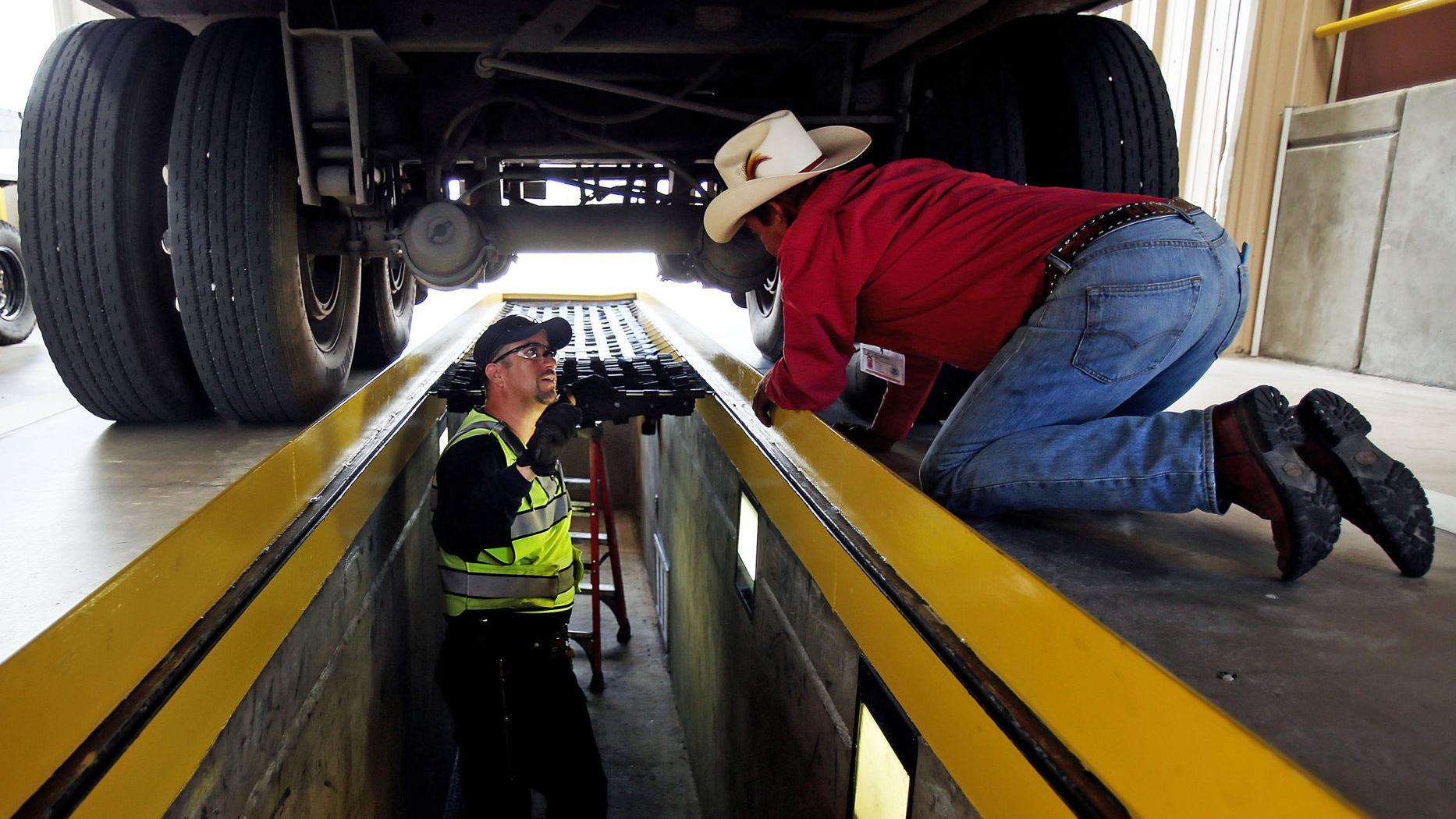 Cross-border training seeks to cut time, improve safety for truckers at AZ ports of entry
